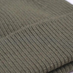Gorro Unisex Lana Merino Reciclada Dusty Olive - ECRU