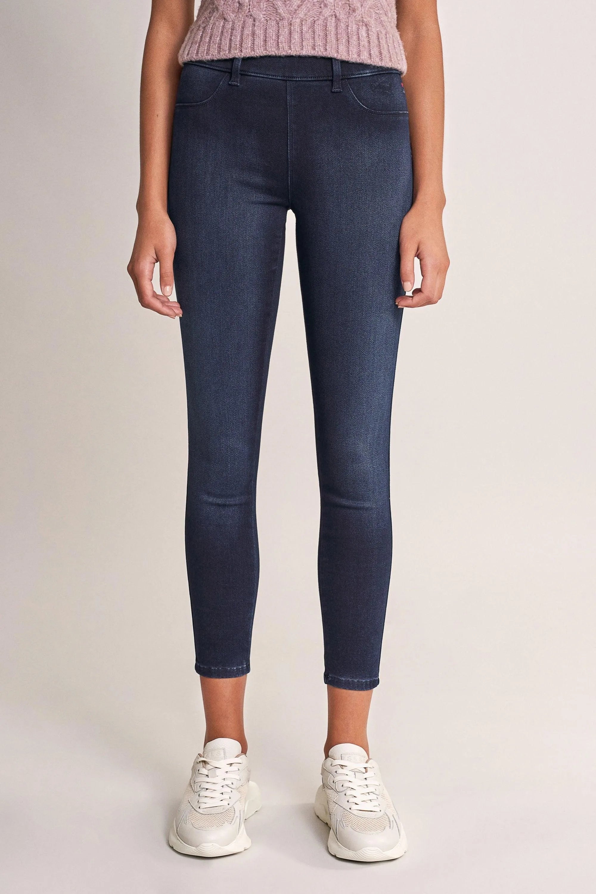 Jegging Push Up Wonder Capri De Tiro Medio - ECRU