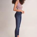 Jegging Push Up Wonder Capri De Tiro Medio - ECRU