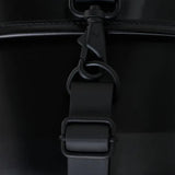 Mochila Mini Rains Negro Brillante - ECRU
