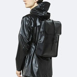 Mochila Mini Rains Negro Brillante - ECRU