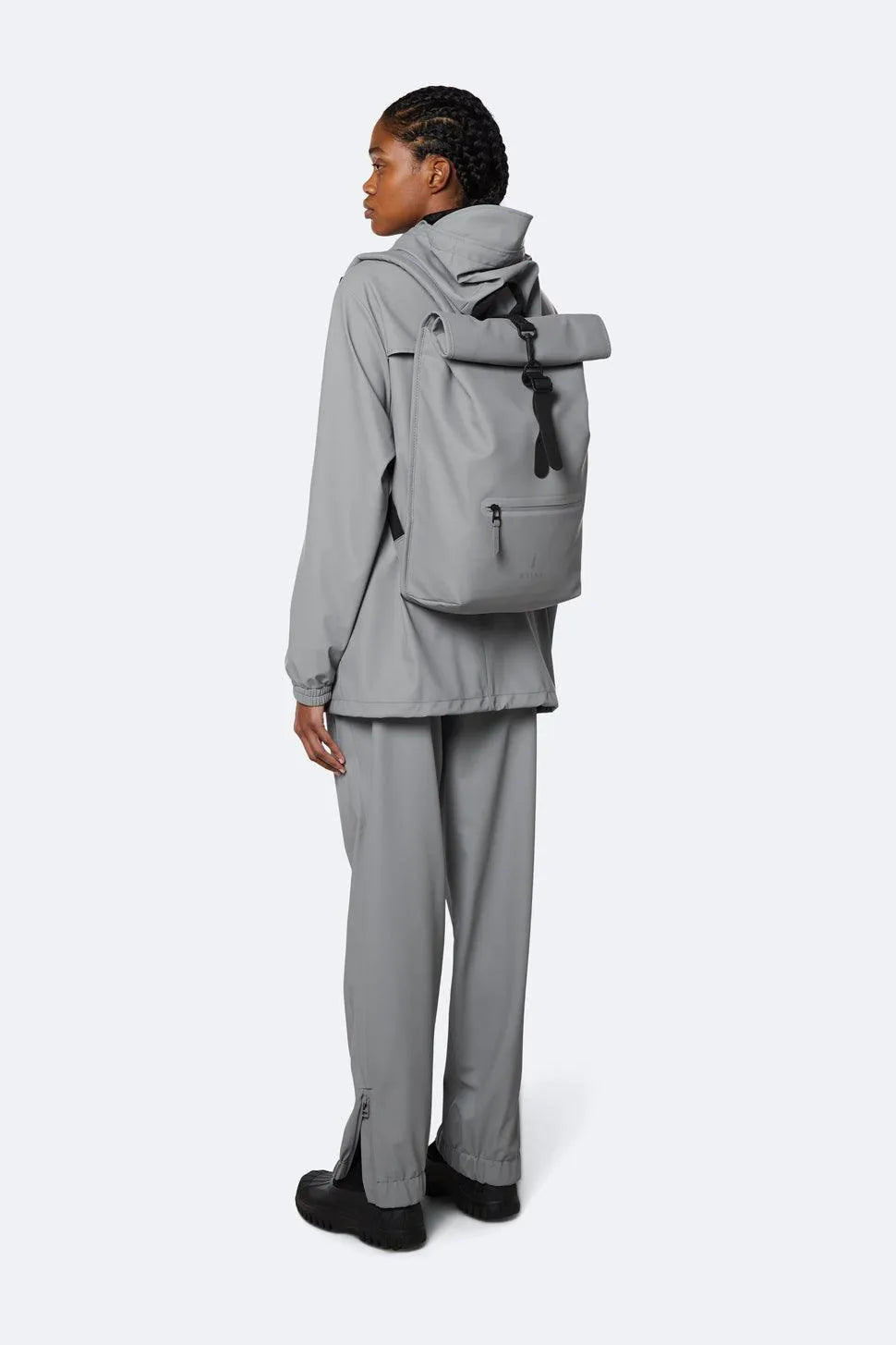 Mochila Rains Rolltop Rucksack Rock - ECRU