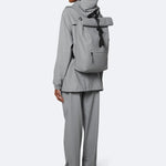 Mochila Rains Rolltop Rucksack Rock - ECRU