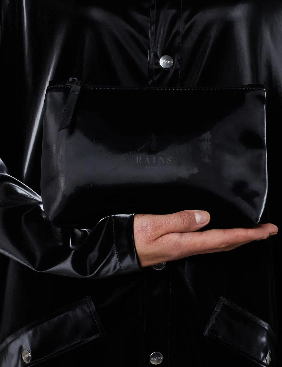 Neceser Cosmetic Bag de Rains Velvet Black - ECRU