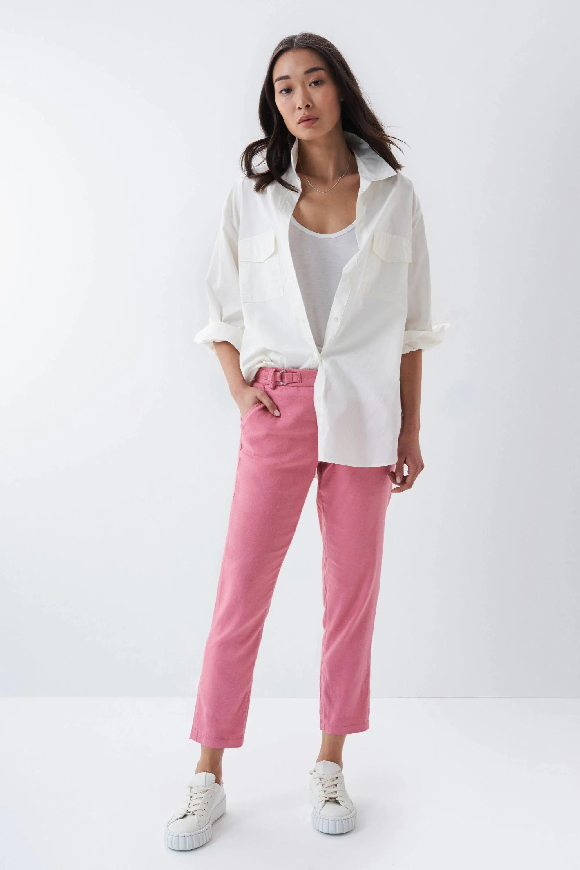 Pantalón Chino Cropped Slim de color rosa - ECRU