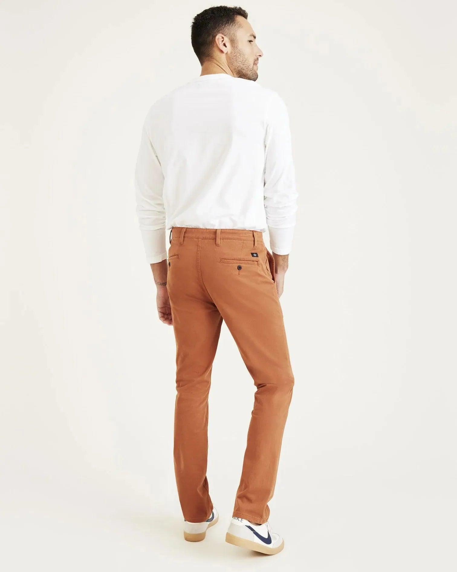 Pantalón Chino Dockers de Hombre Skinny Fit Supreme Flex Alpha Mocha Bisque Brown - ECRU