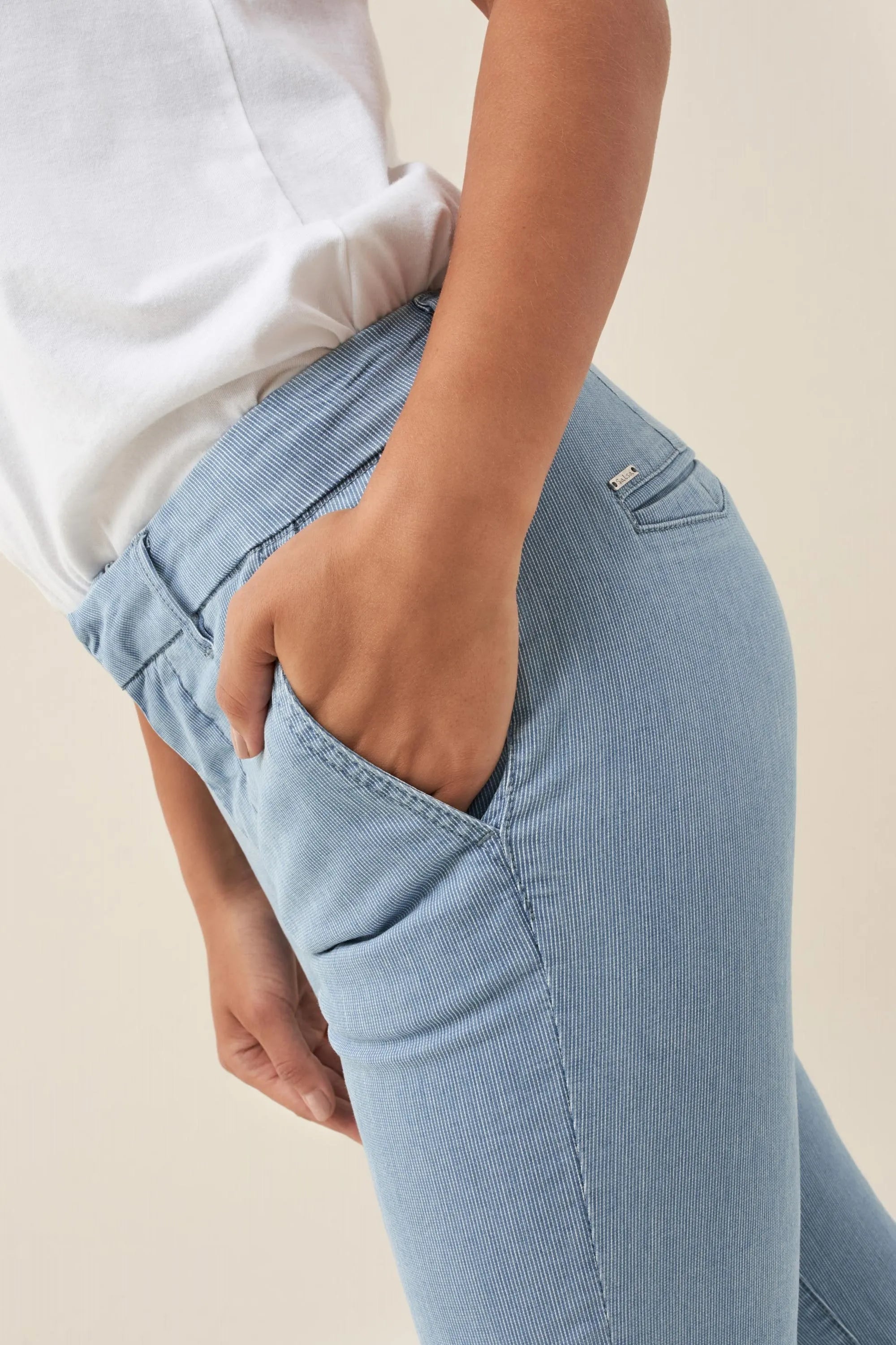 PANTALÓN COLETTE CAPRI DE SARGA - ECRU