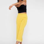 Pantalón culotte de punto con ribetes a contraste amarillo - ECRU