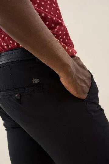 PANTALONES ANDY SLIM CHINOS CON CINTURÓN DE REGALO NEGROS - ECRU