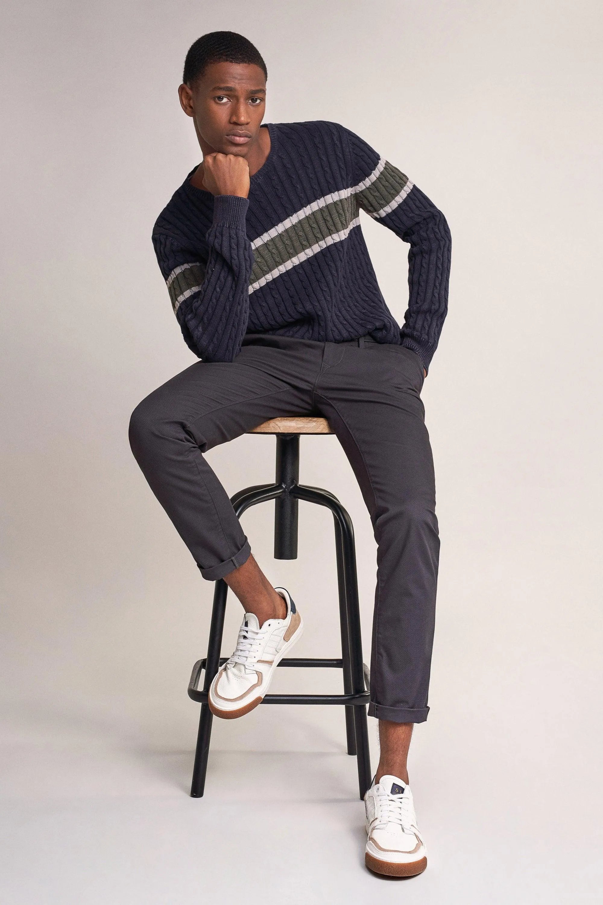 Pantalones Andy Slim con Microestampado - ECRU