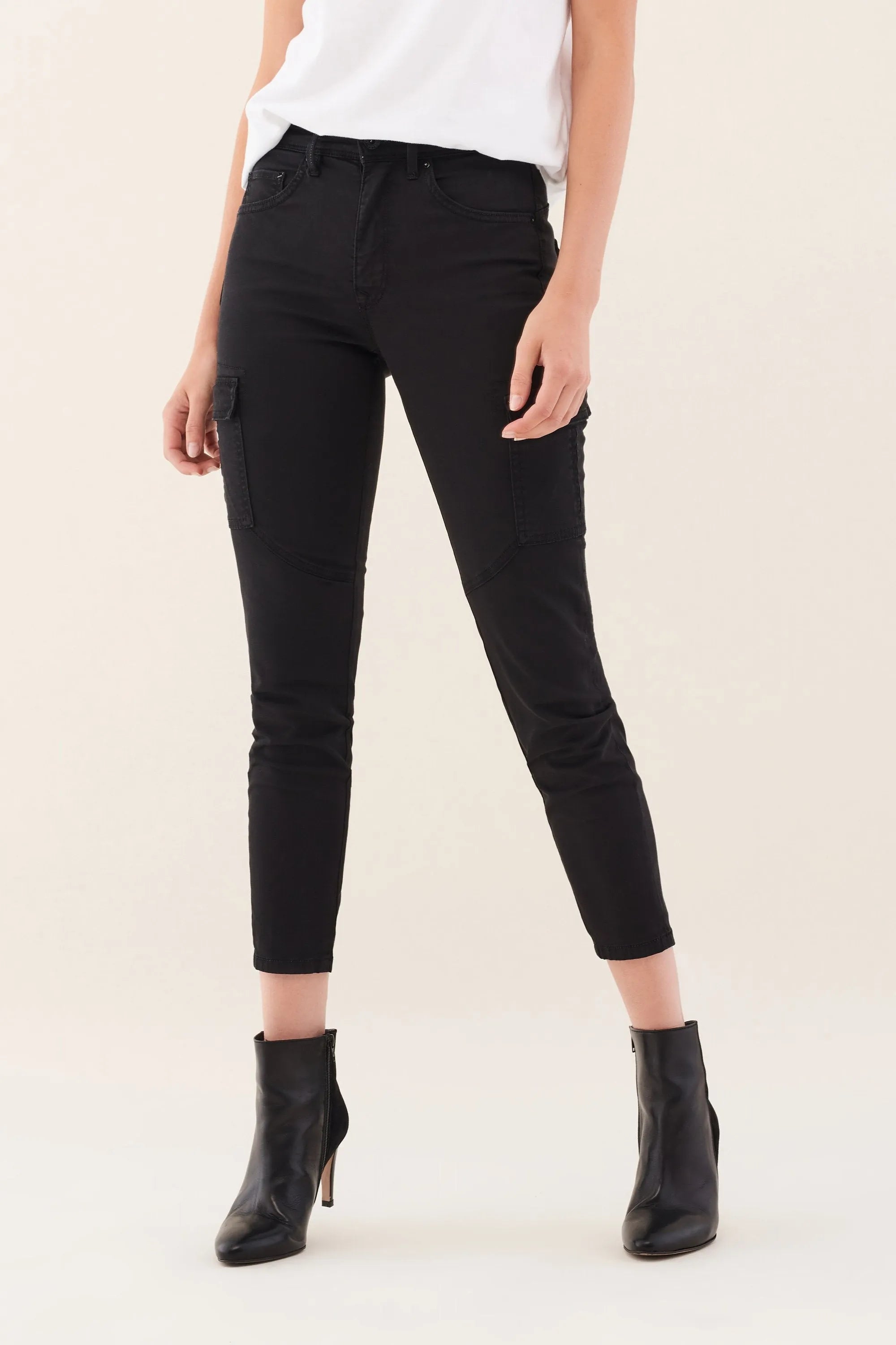 PANTALONES CARGO SECRET GLAMOUR CAPRI EN SARGA - ECRU