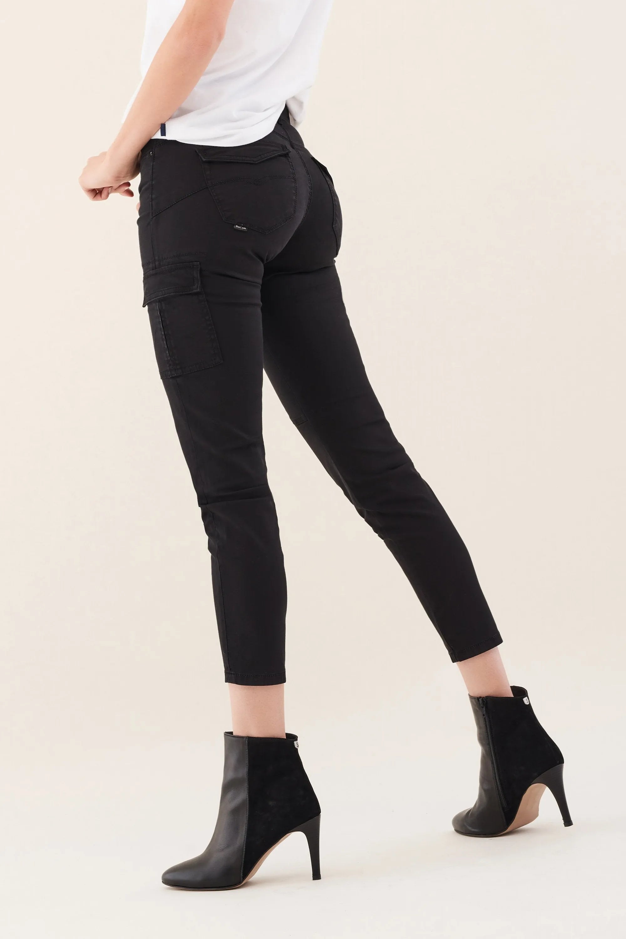 PANTALONES CARGO SECRET GLAMOUR CAPRI EN SARGA - ECRU