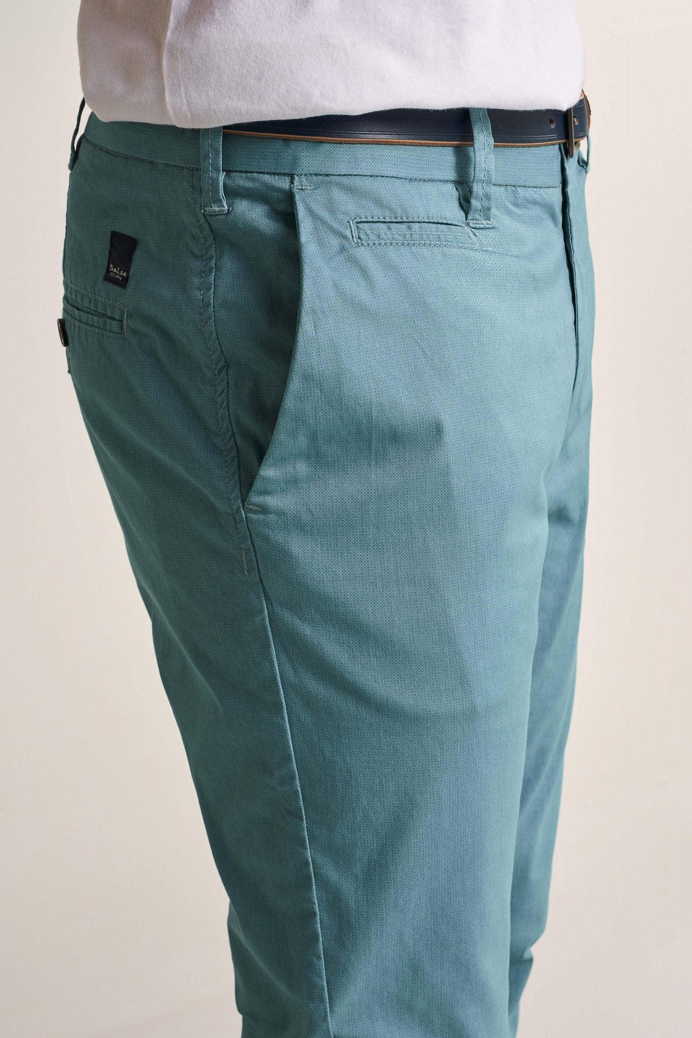 Pantalones chinos slim con microprint - ECRU