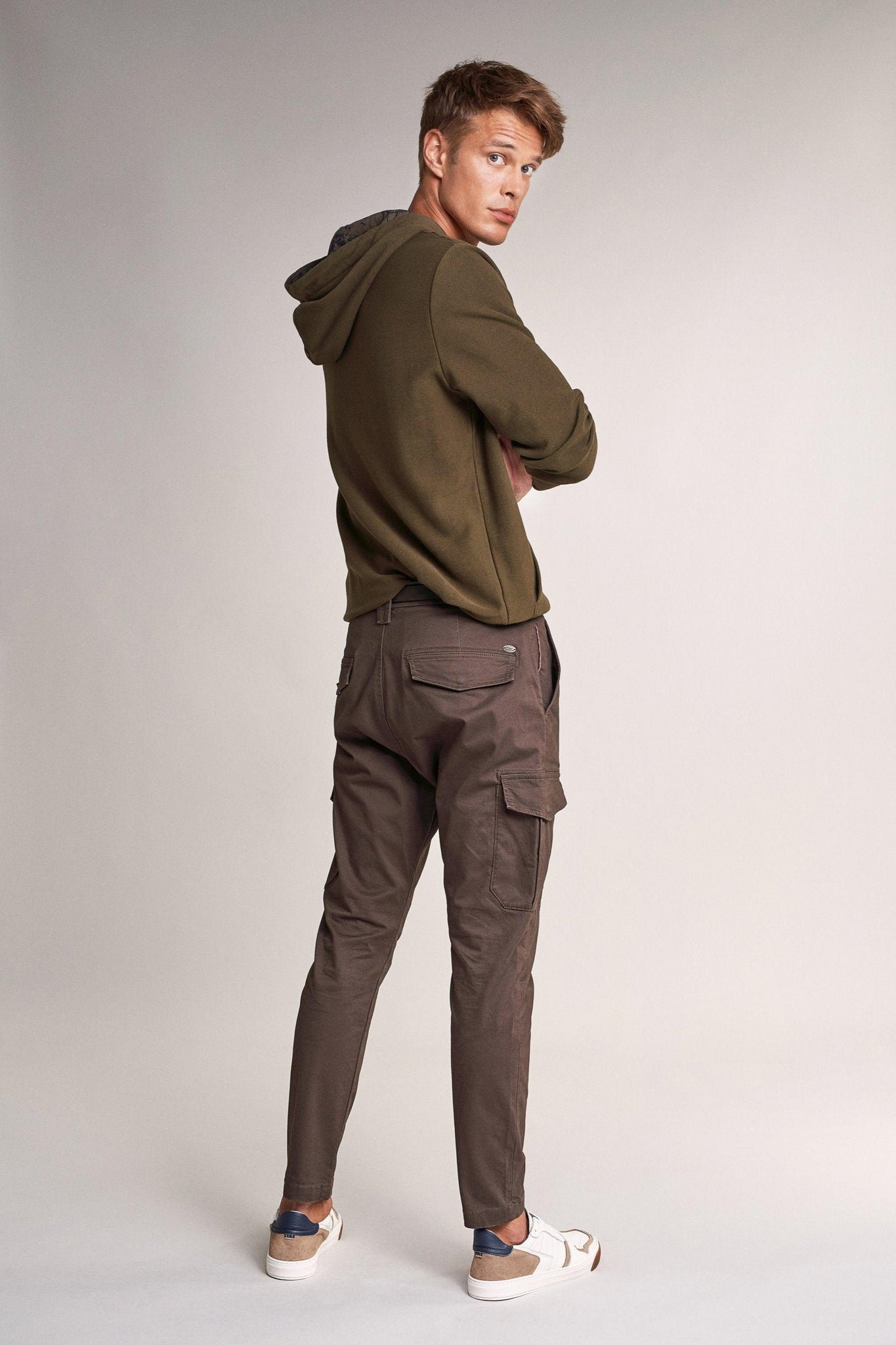 Pantalones Karl Loose Slim Con Cinturón - ECRU