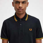 Polo Fred Perry M12 Negro Amarillo Naranja Cibernético Made In England - ECRU