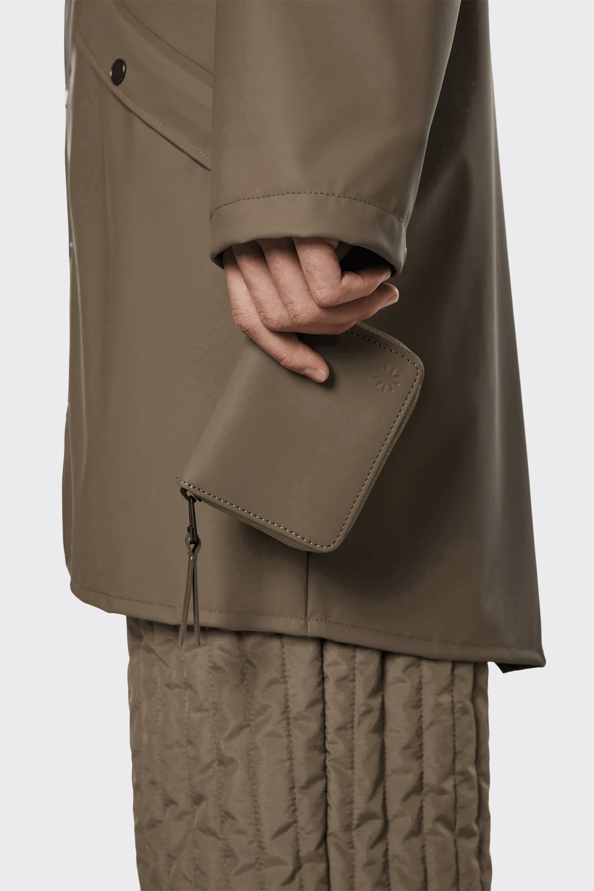 Rains Cartera Small Wallet Wood - ECRU