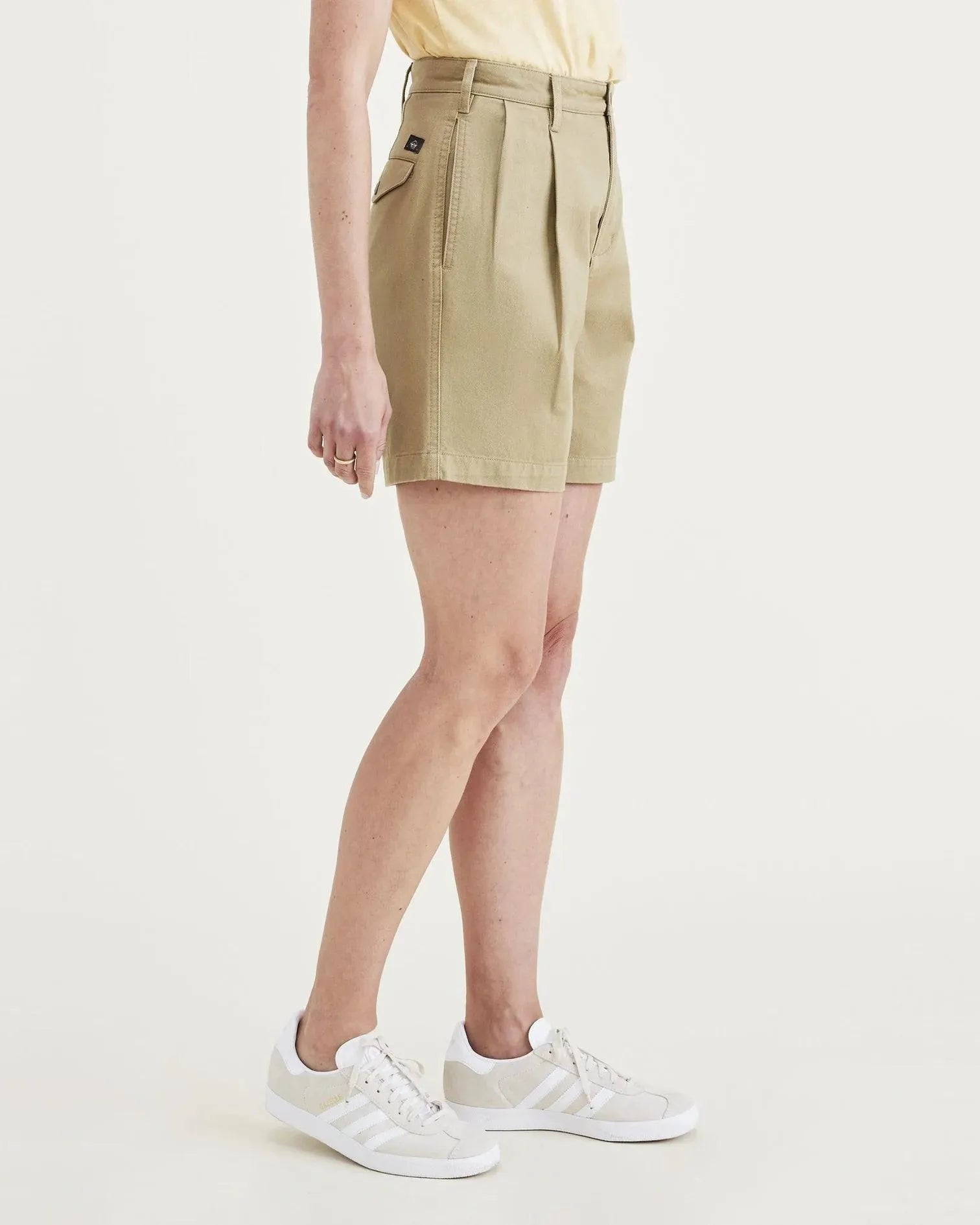 Shorts Dockers de Mujer Pleated Harvest Gold Beige - ECRU