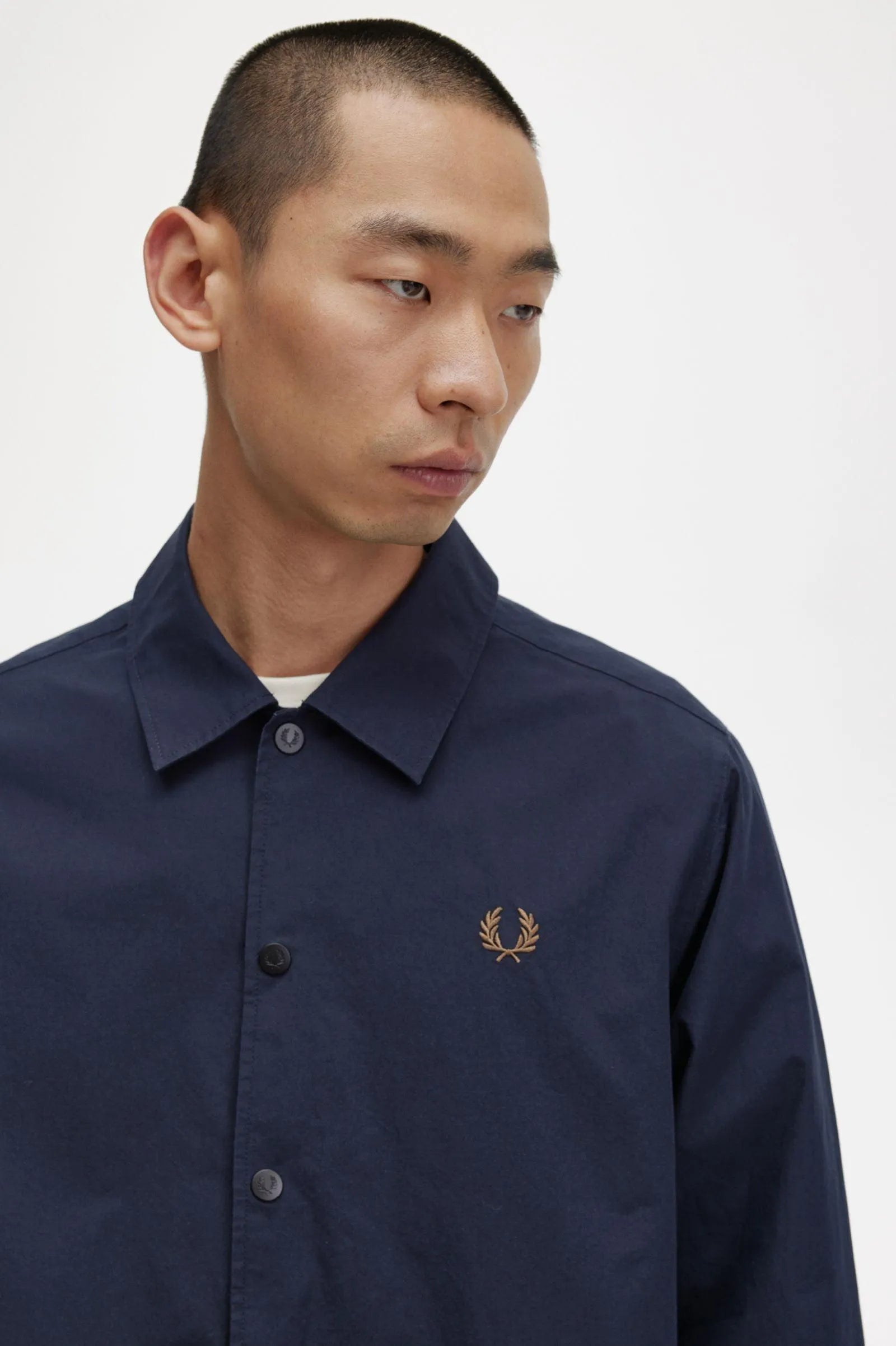 Sobrecamisa Ligera Fred Perry - ECRU