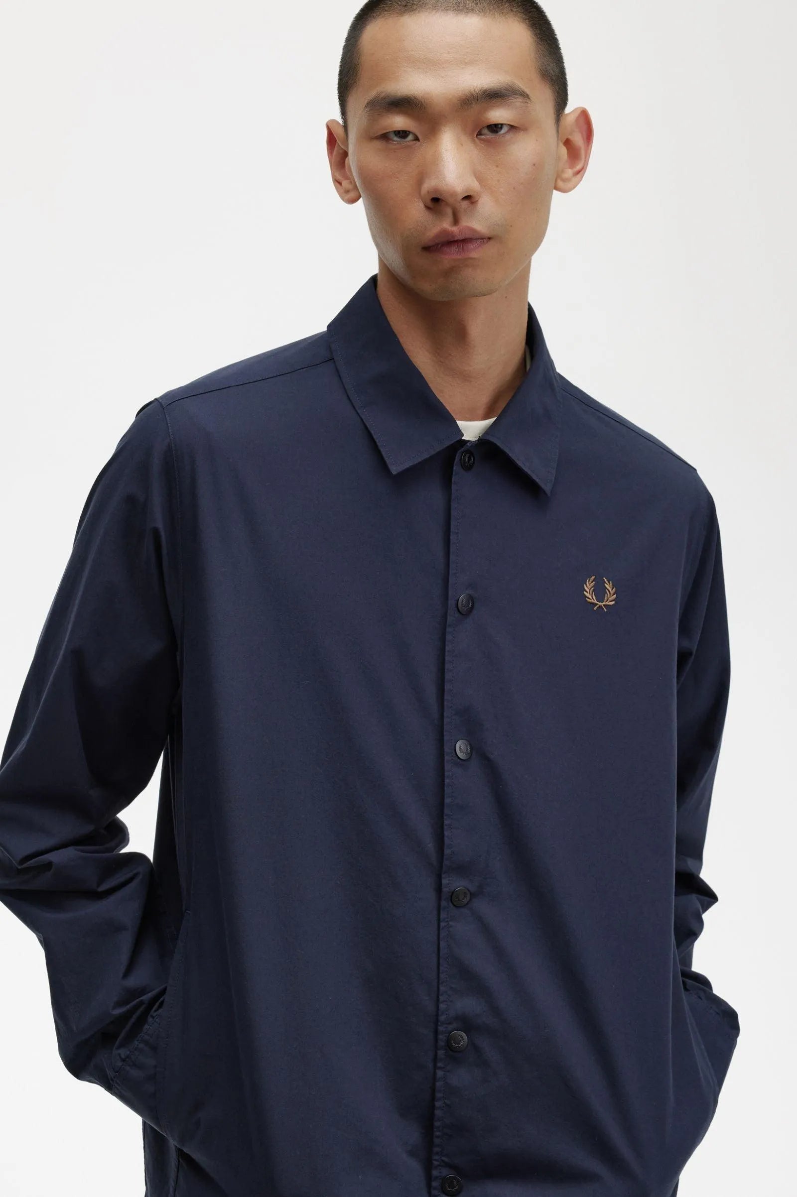 Sobrecamisa Ligera Fred Perry - ECRU