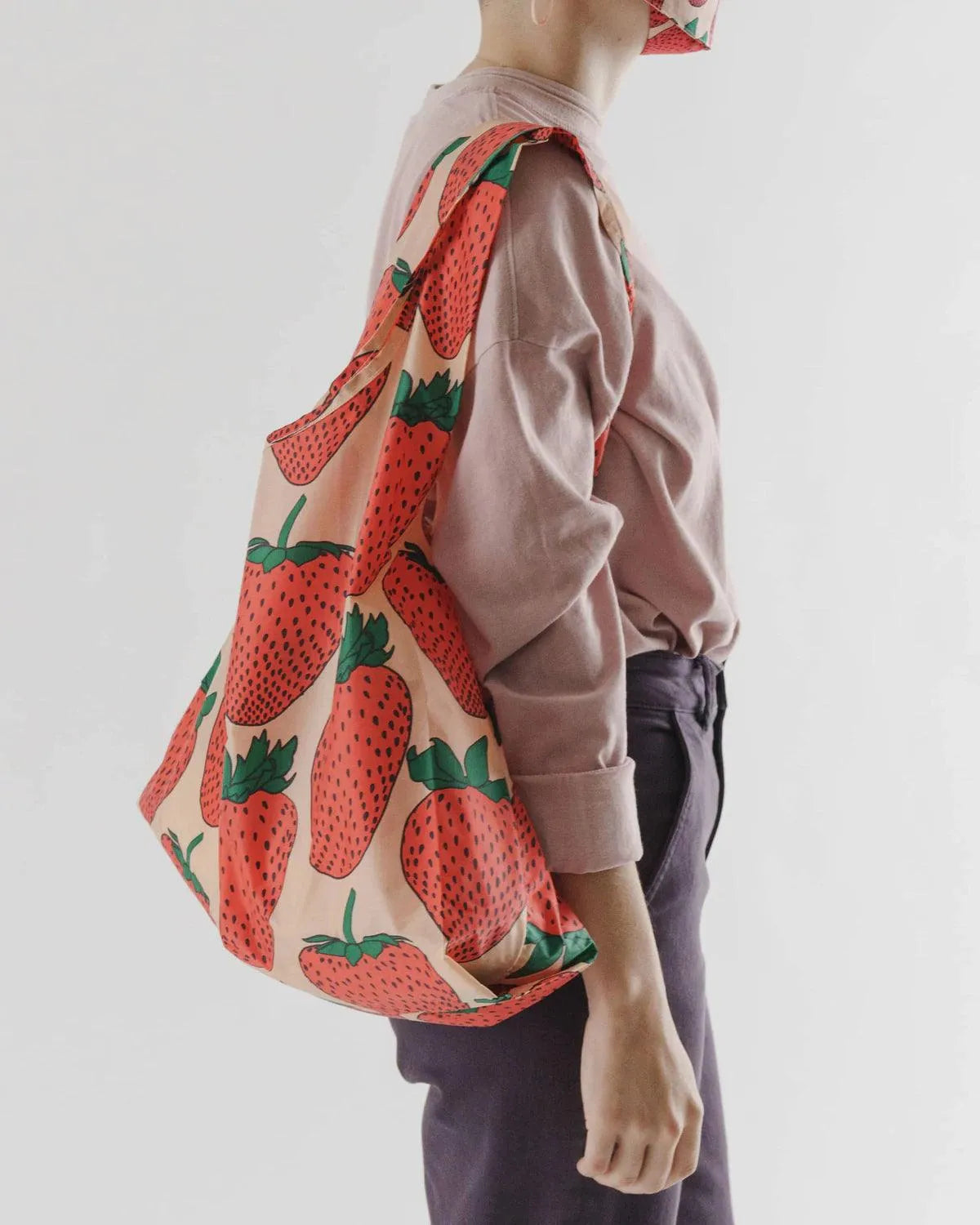 Standard Baggu Strawberry - ECRU