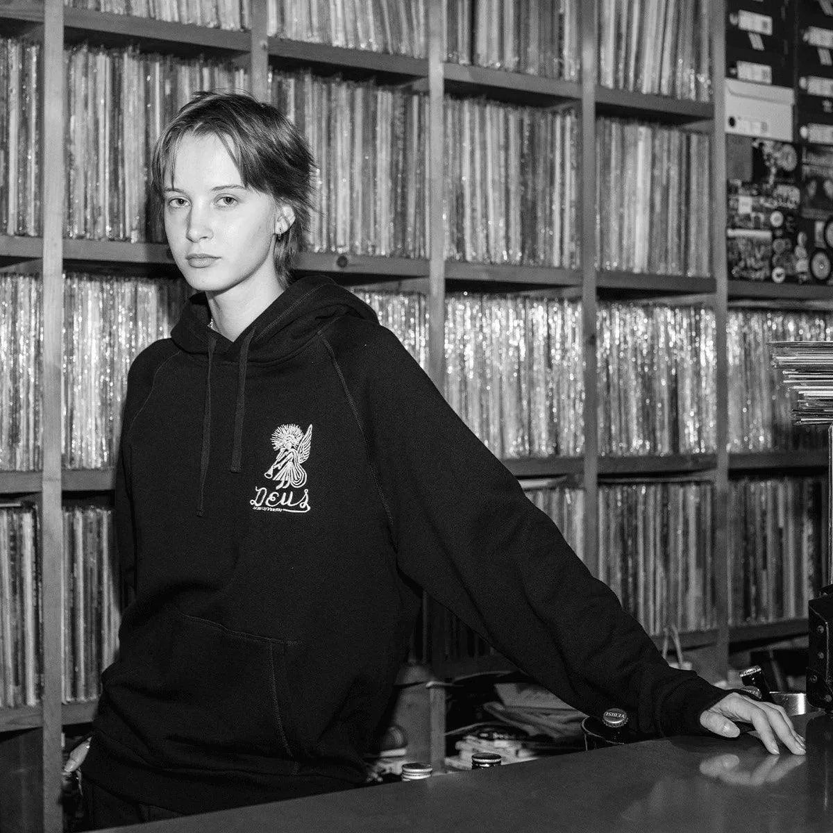 Sudadera Devil Address - ECRU