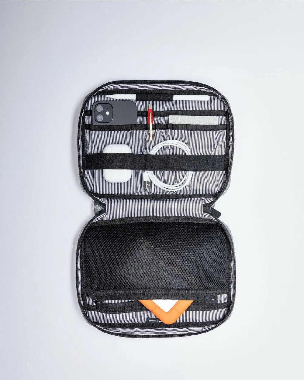 Tech Organizer Black - ECRU