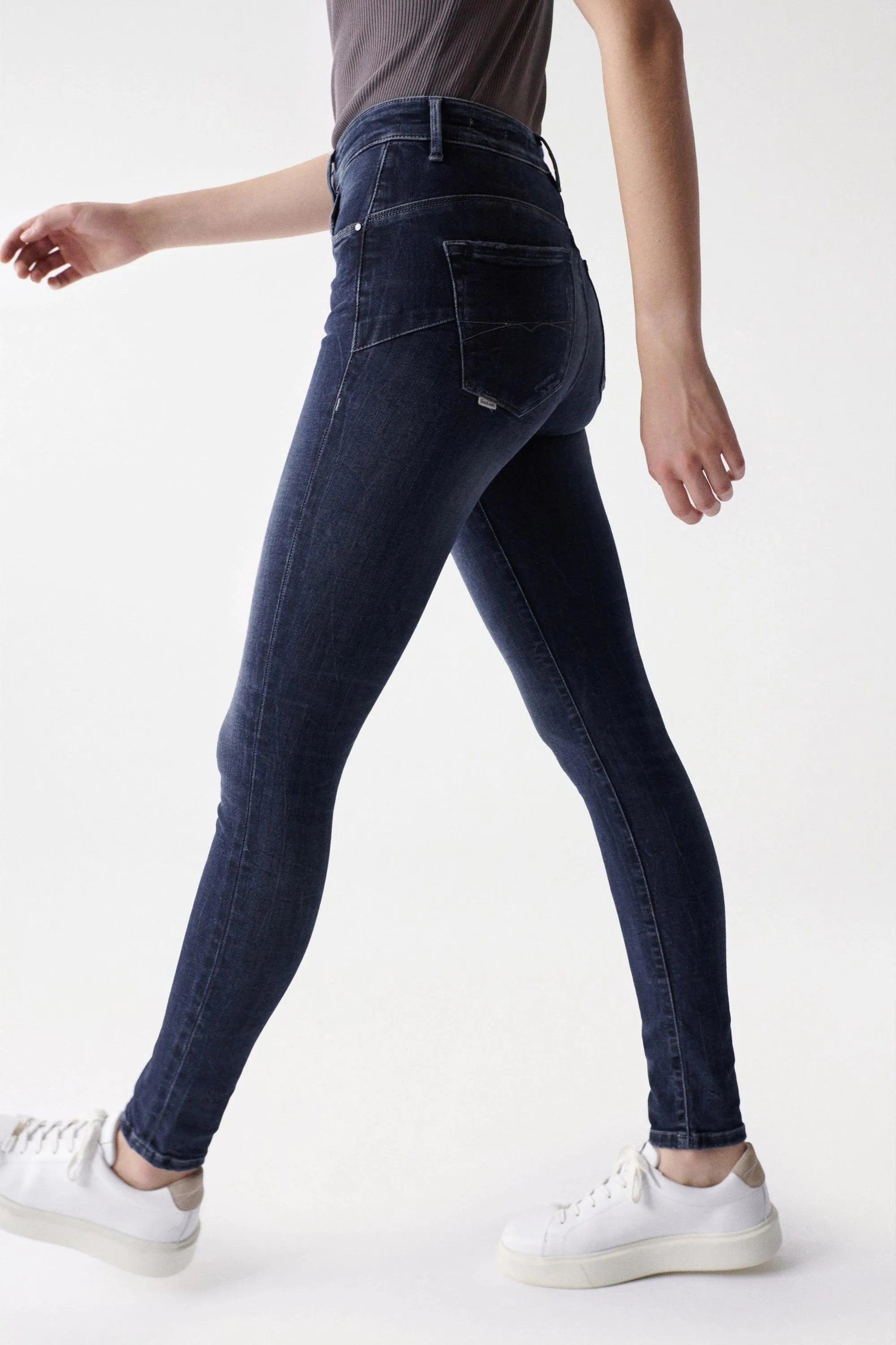 Vaquero Push In Secret Glamour Lavado Oscuro - ECRU