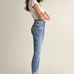 Vaqueros Push In Secret Glamour Capri Con Bordados - ECRU