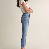 Vaqueros Push In Secret Glamour Capri Con Bordados - ECRU