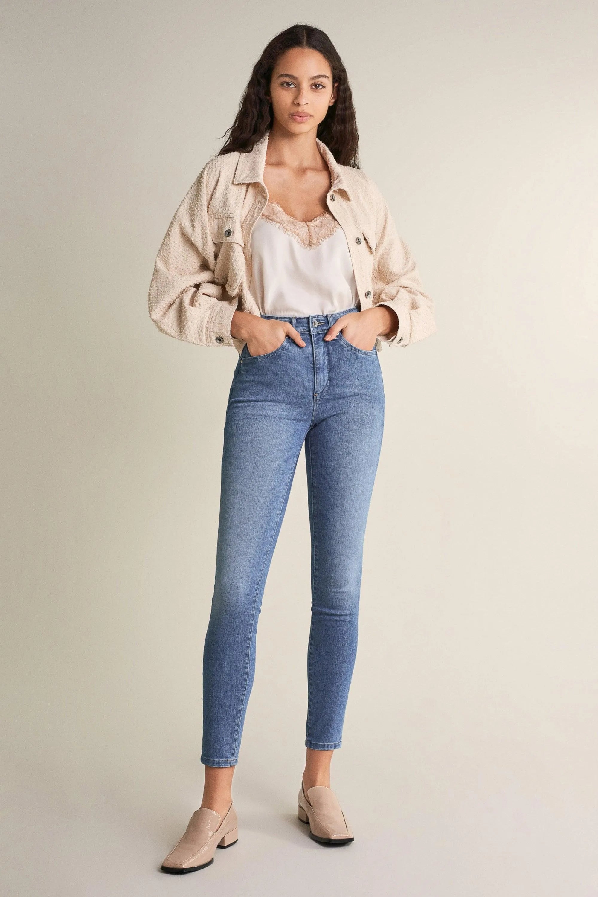 Vaqueros Push In Secret Glamour skinny tejido ligero - ECRU