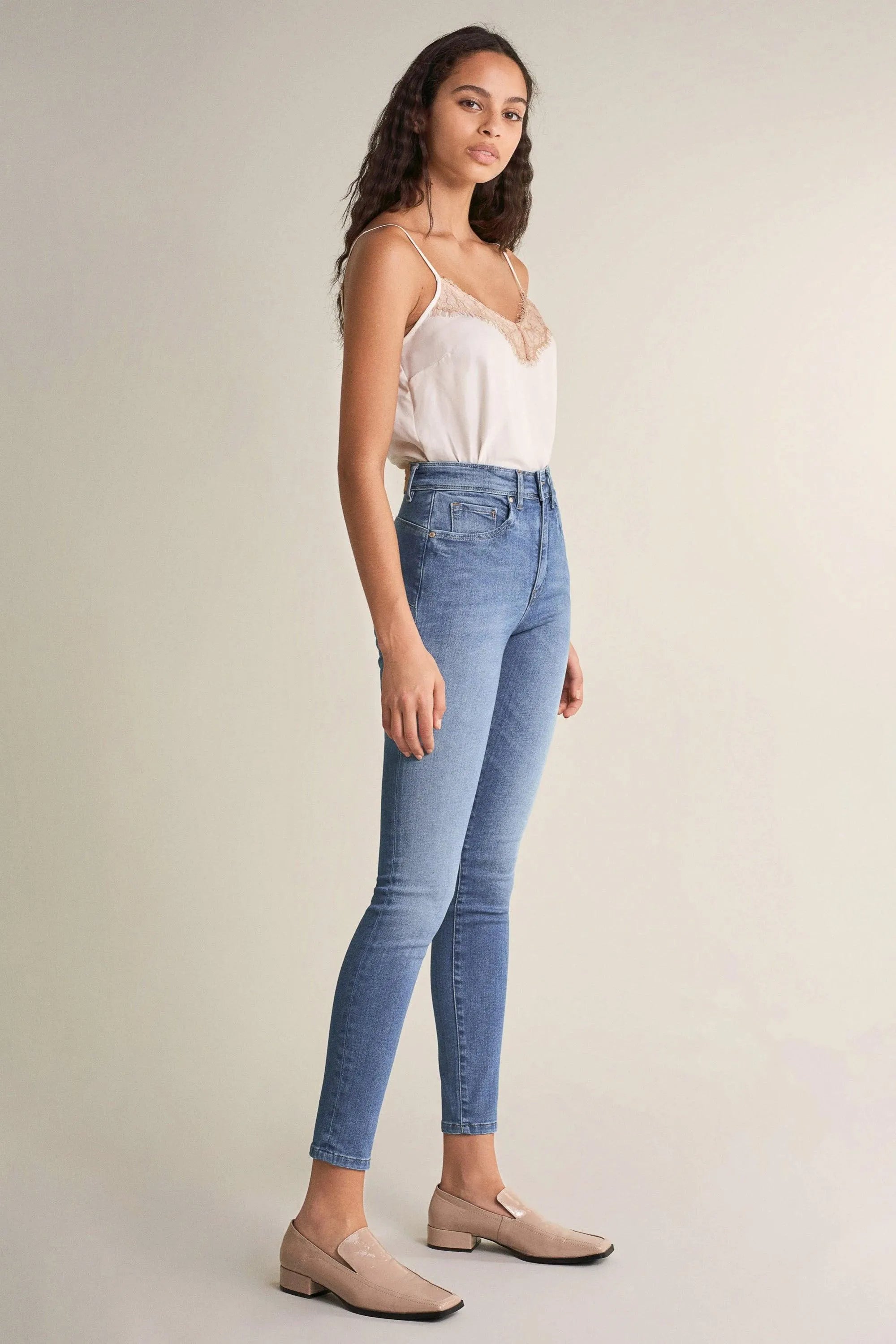 Vaqueros Push In Secret Glamour skinny tejido ligero - ECRU