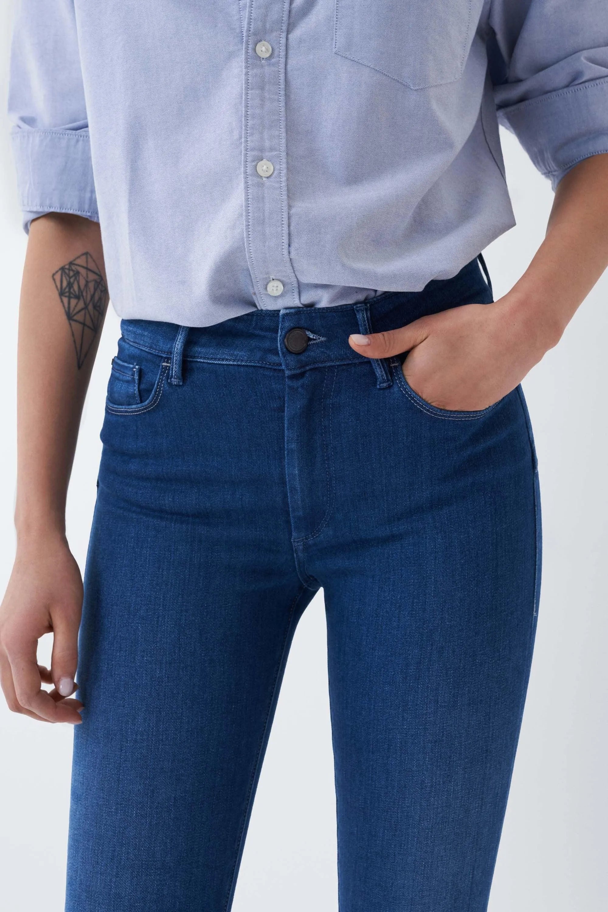 Vaqueros Push Up Destiny Skinny con lavado medio - ECRU