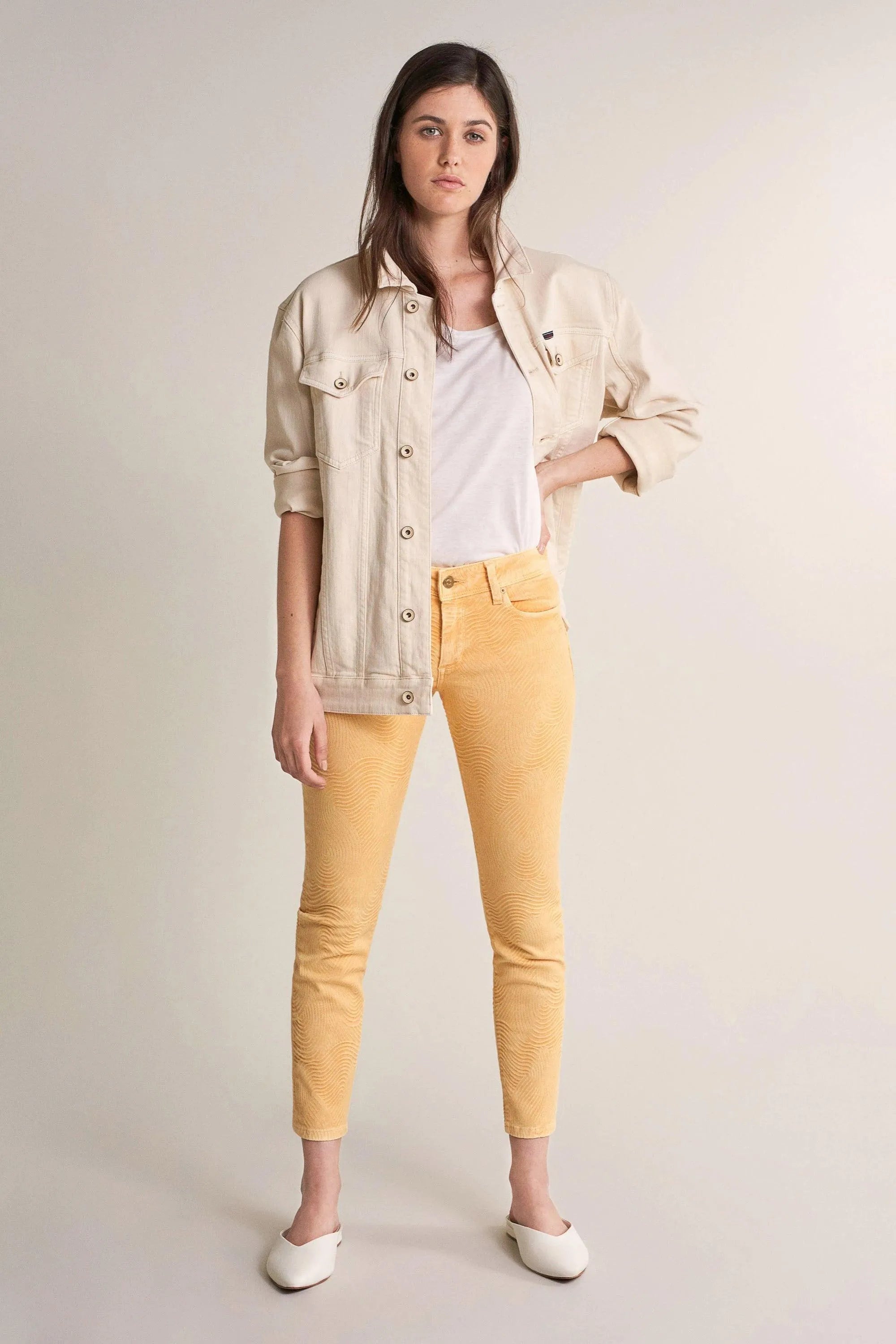 Vaqueros Push Up Wonder Capri Jacquard - ECRU