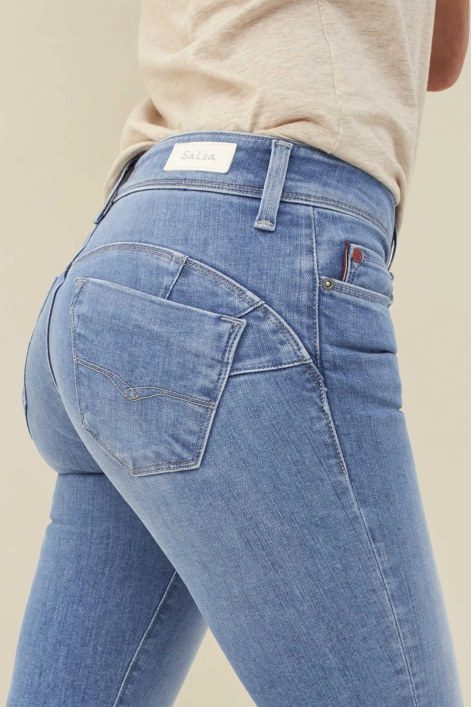 VAQUEROS PUSH UP WONDER SKINNY CINTURA MEDIA - ECRU