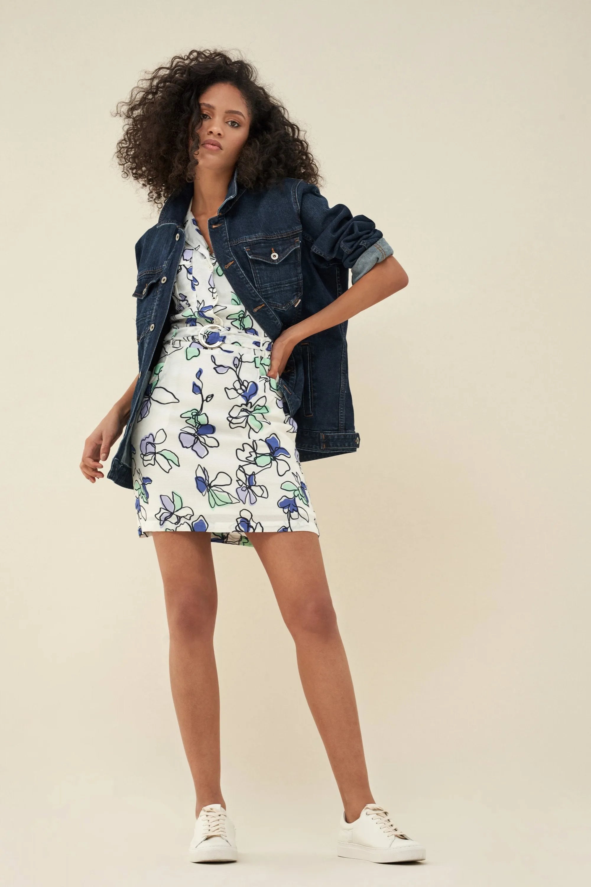 VESTIDO ALLOVER FLORAL - ECRU