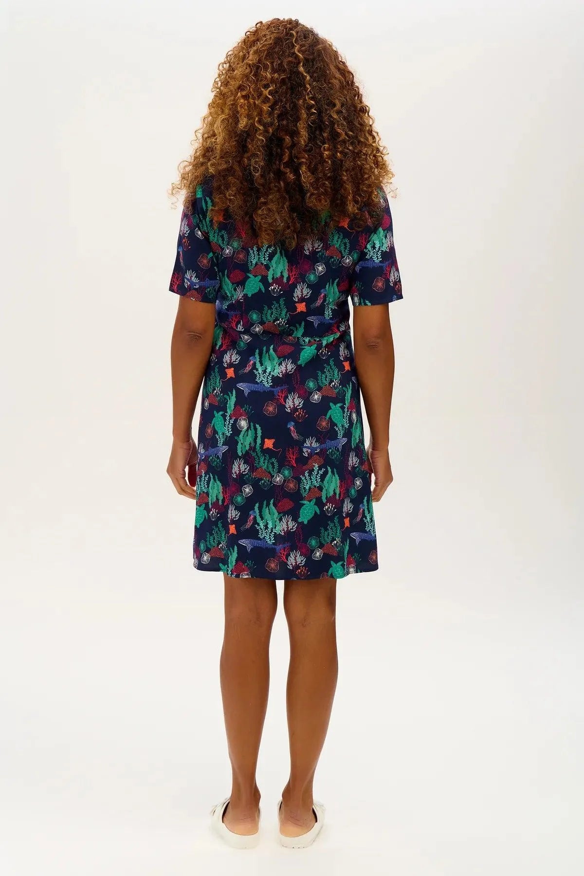 Vestido Camisero Sugarhill Dessie Navy Underwater Scene - ECRU