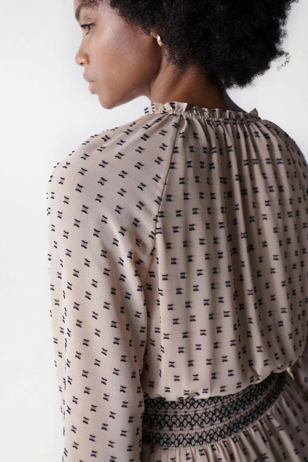 Vestido con elástico en la cintura - ECRU