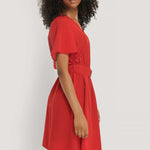 Vestido de manga corta con cuello en V - ECRU