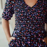 Vestido Magdalene Midi Shirred Black/Multi Leopard Love - ECRU