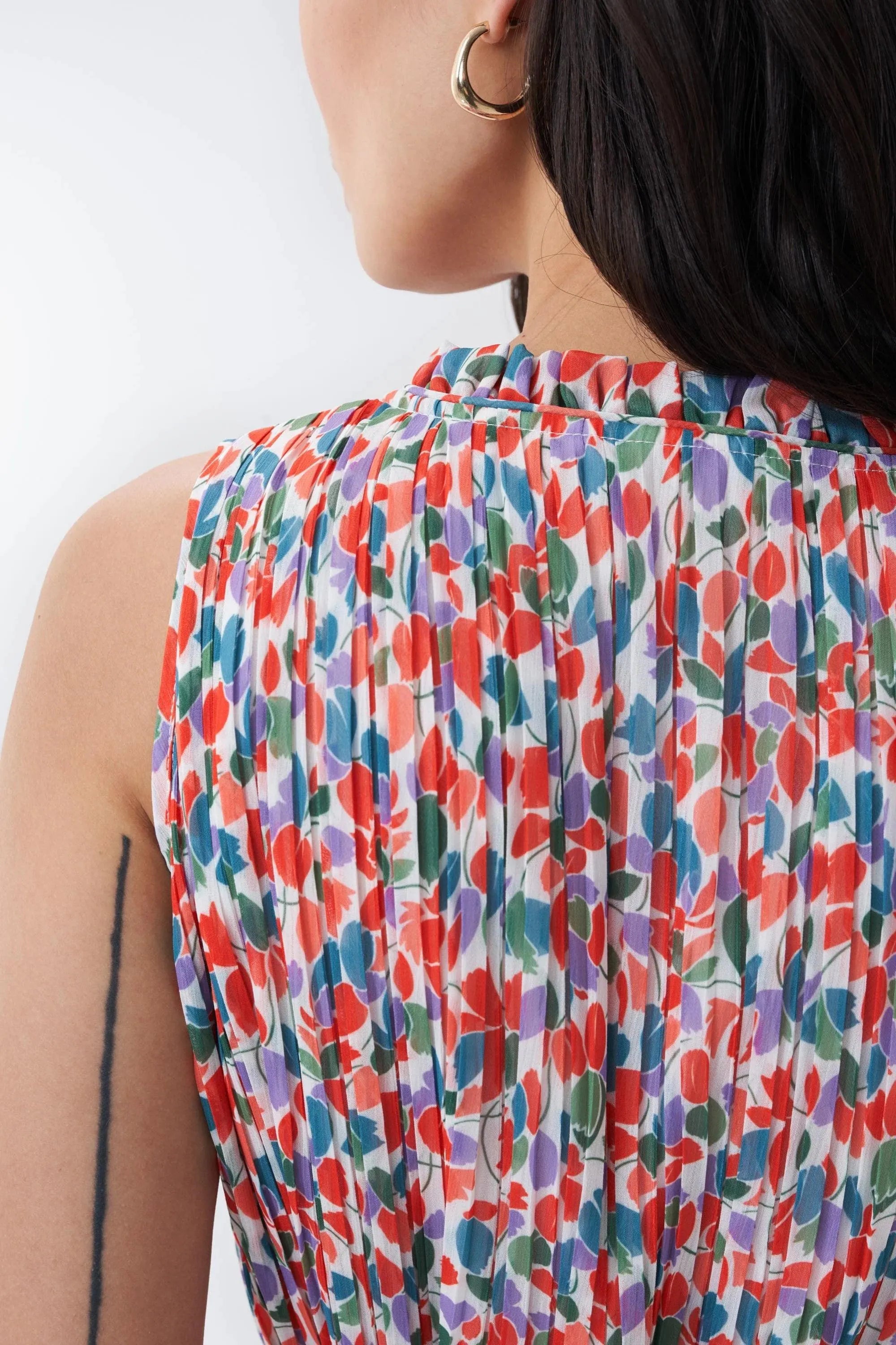 Vestido plisado con microprint - ECRU