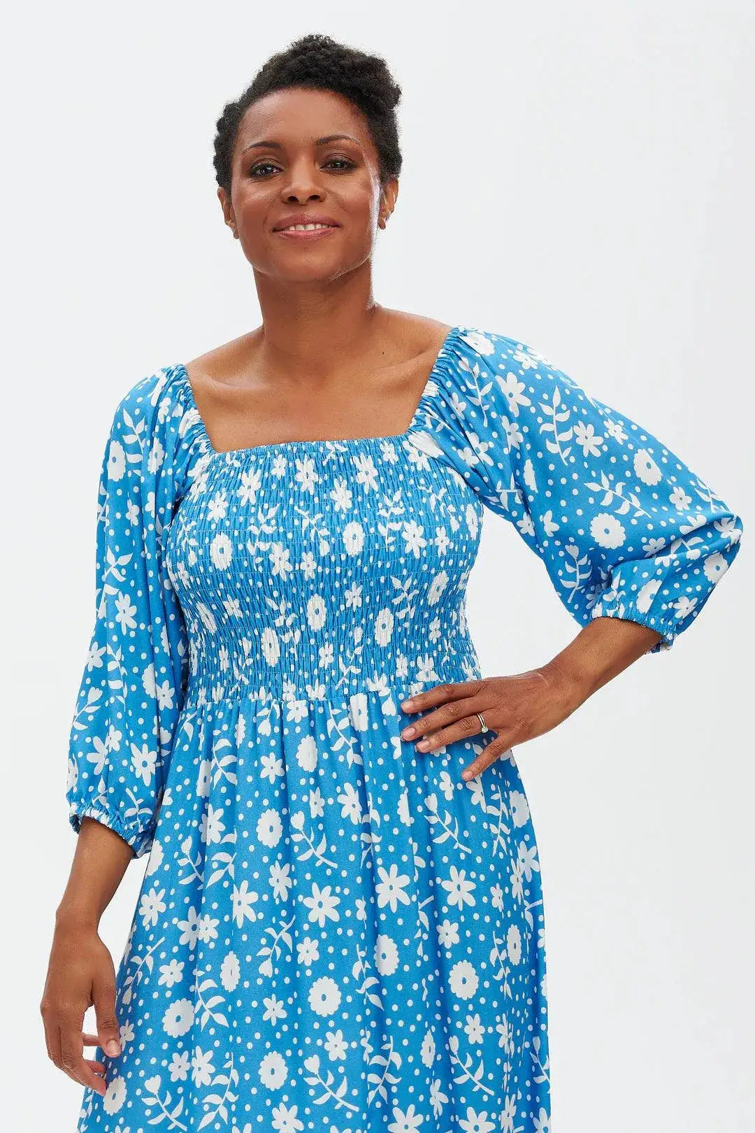 Vestido Raquel Shirred Blue Vintage Block Floral - ECRU
