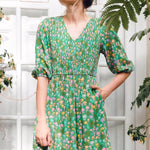 Vestido Sugarhill Magdalene Midi Shirred Green Soft Rainbow Floral - ECRU