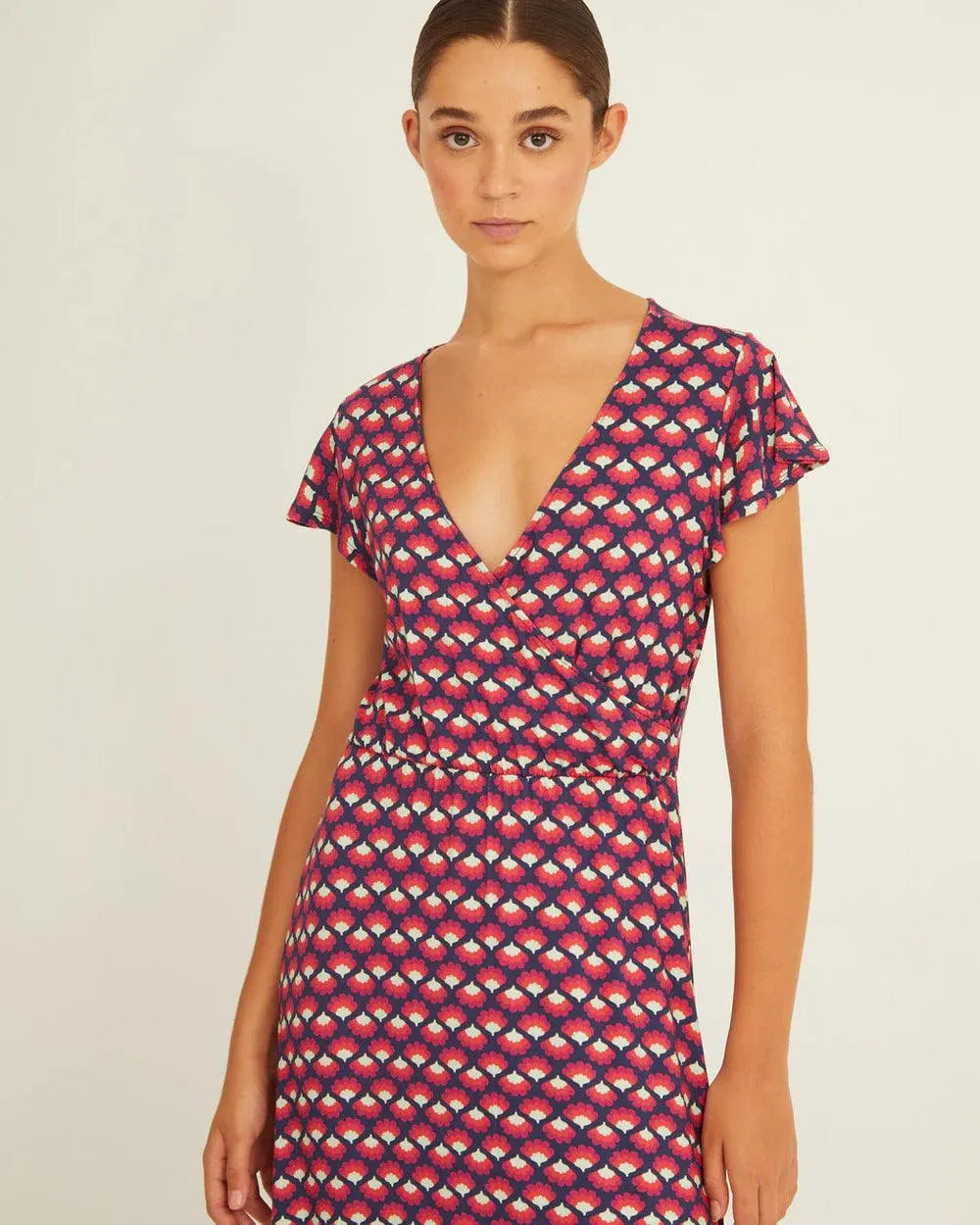 Vestido Xantik Cruzado Volante Turkey Feather - ECRU